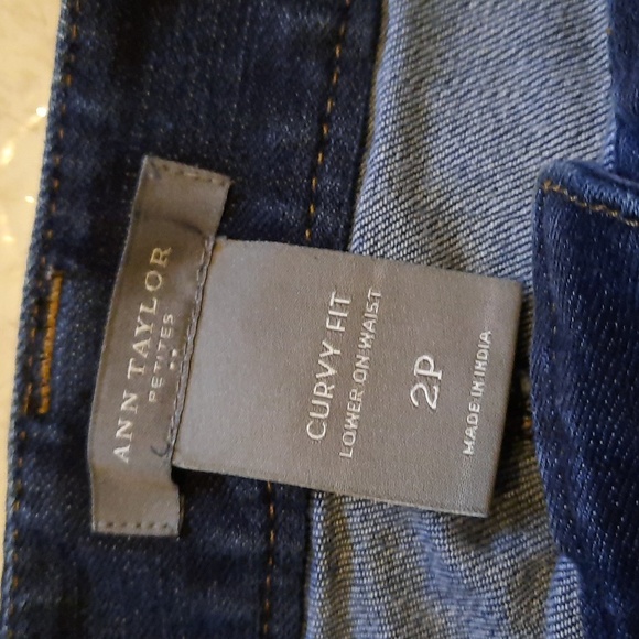 Anne Taylor Capri Jeans - Picture 2 of 7
